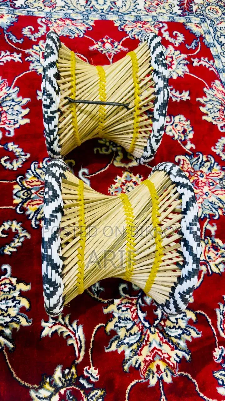 হাতে তৈরি বাঁশের মোড়া