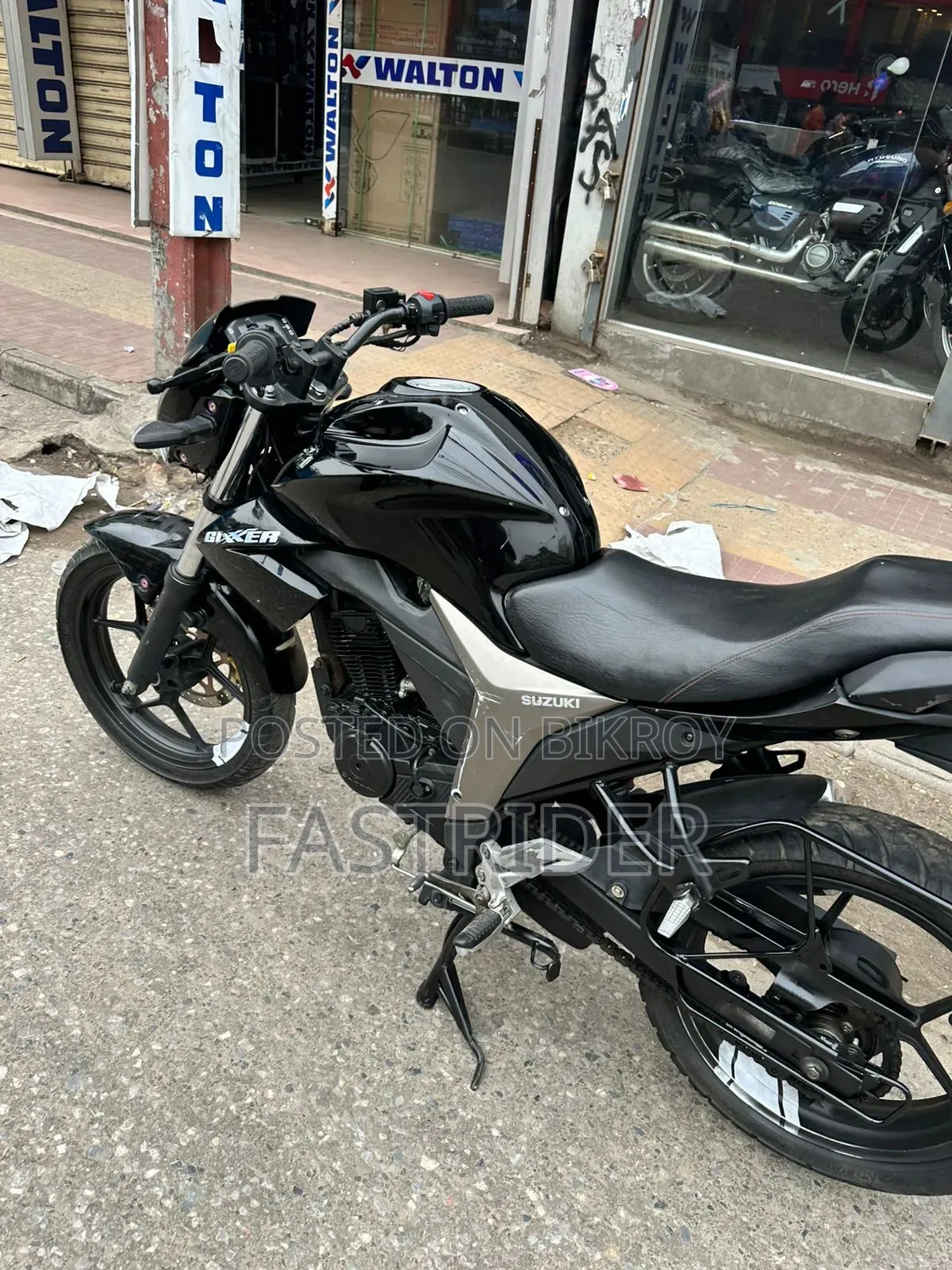 সুজুকি জিক্সার মনোটোন ২০২১ কালো