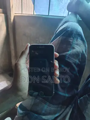Apple iPhone 7 32 GB Orange