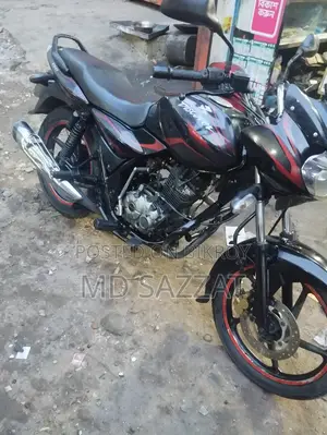 বাজাজ ডিসকভার ১০০ ২০১০ কালো