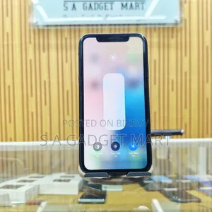 Apple iPhone XR 64 GB Black