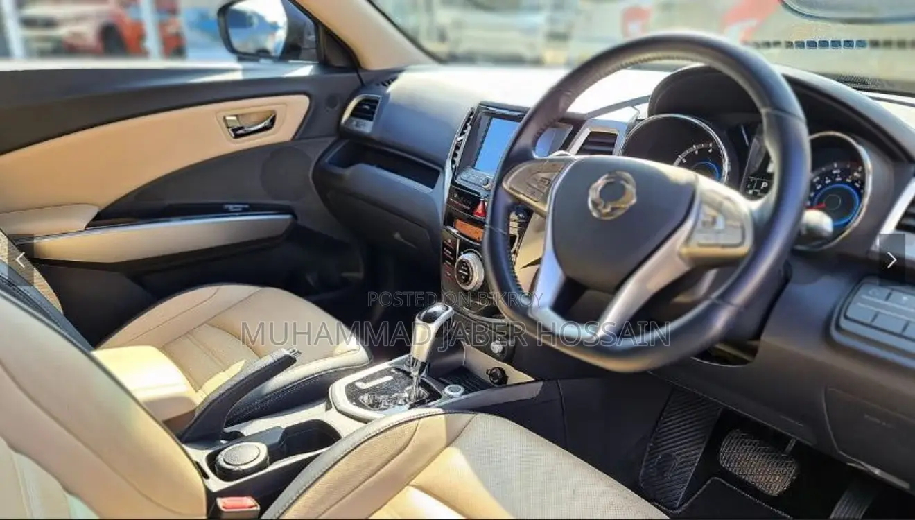 SsangYong Tivoli 2015 Black