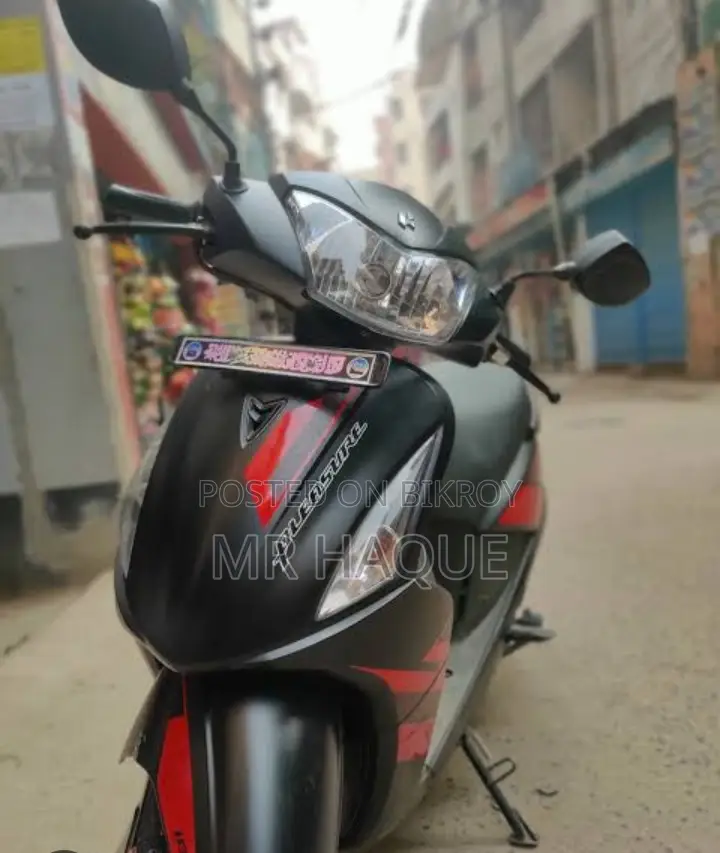Hero Pleasure 2024 Black