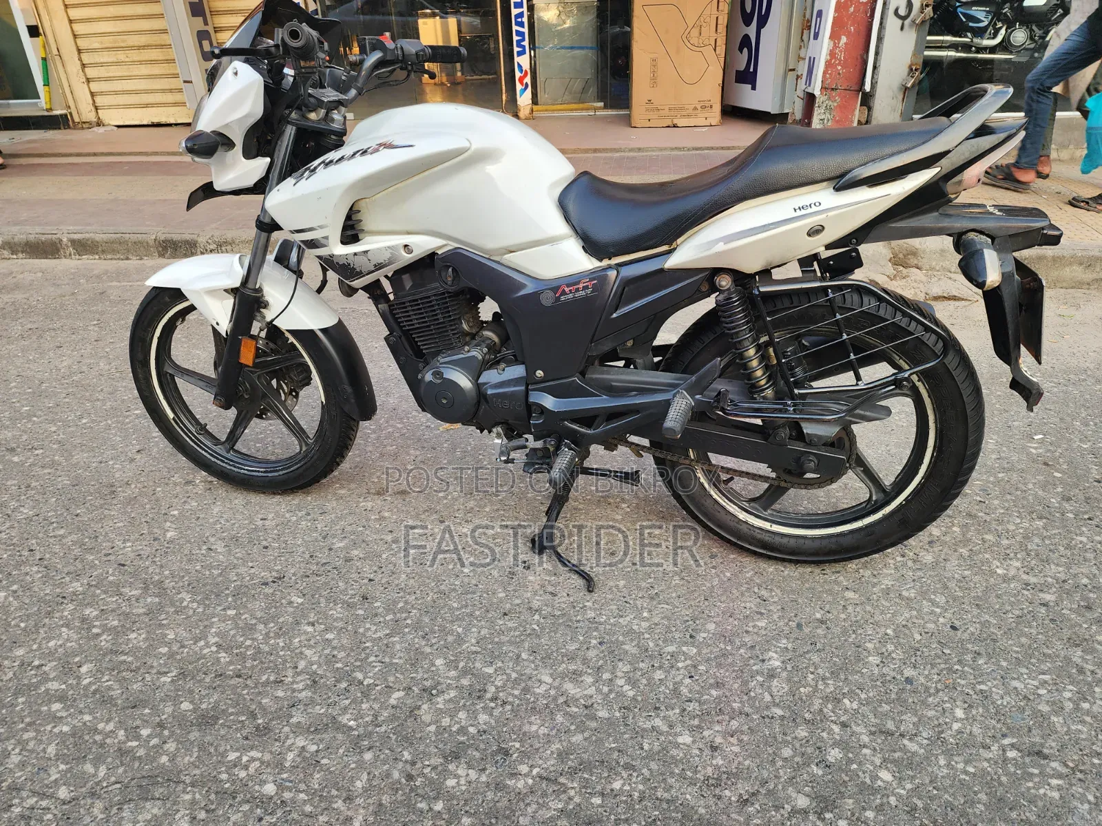 Hero Hunk 2018 White