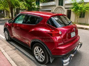 Nissan Juke 2011 Red