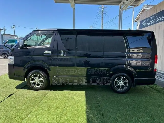 Toyota HiAce 2023 Black