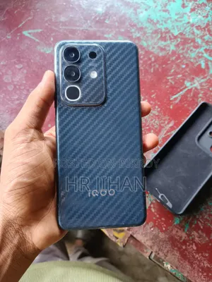 iQOO Z10x 128 GB Black