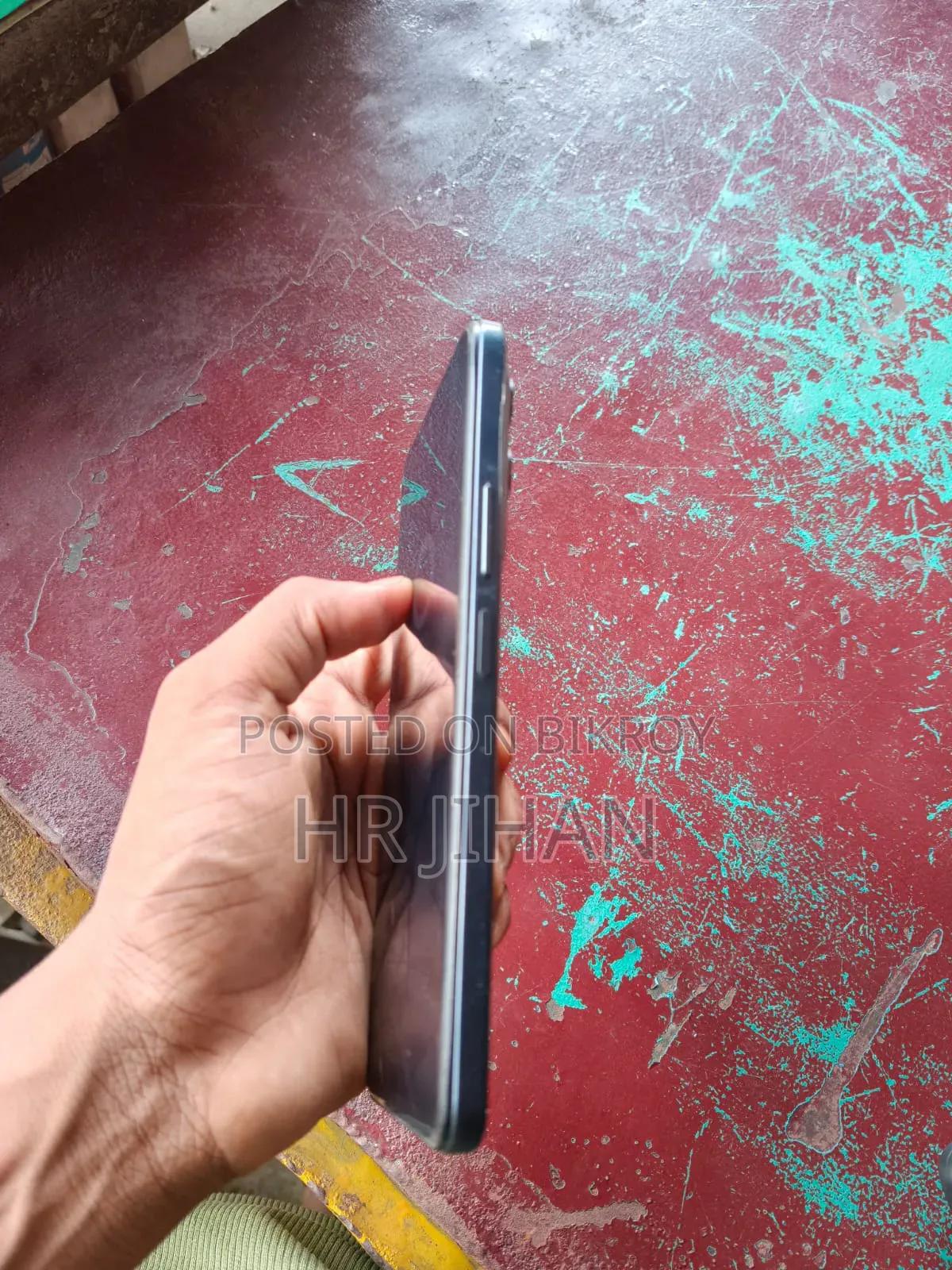 iQOO Z10x 128 GB Black