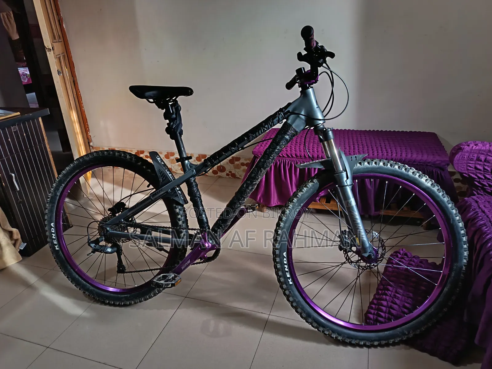 Going abroad, selling cycle at low price!
