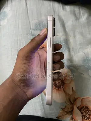 অ্যাপল আইফোন ১৩ ১২৮ জিবি হোয়াইট
