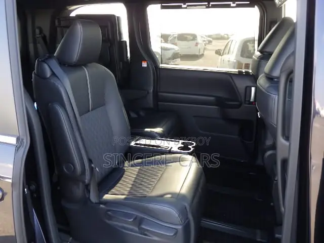 Toyota Noah 2022 Black