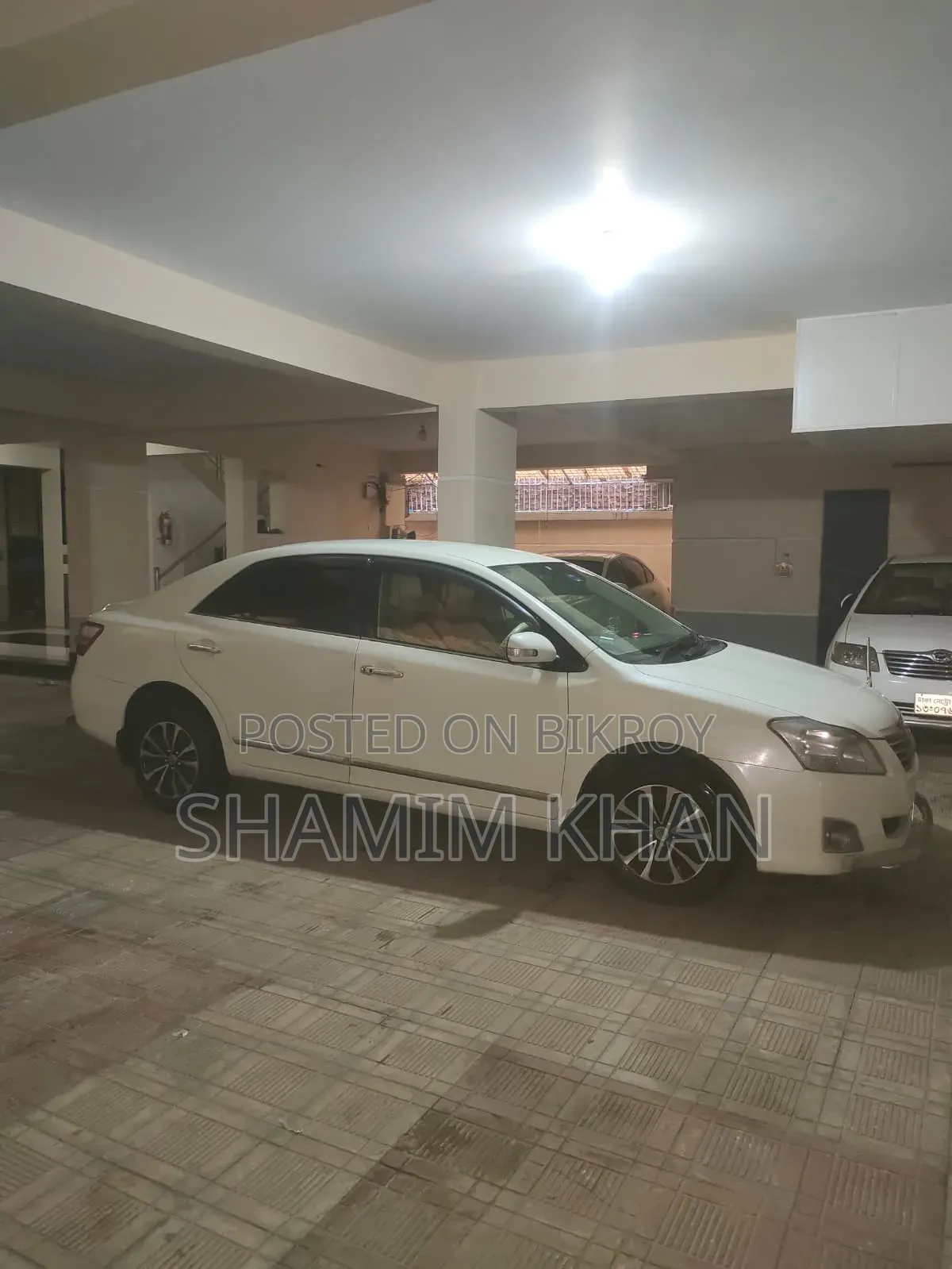 টয়োটা প্রিমিও ২০০৯ পার্ল