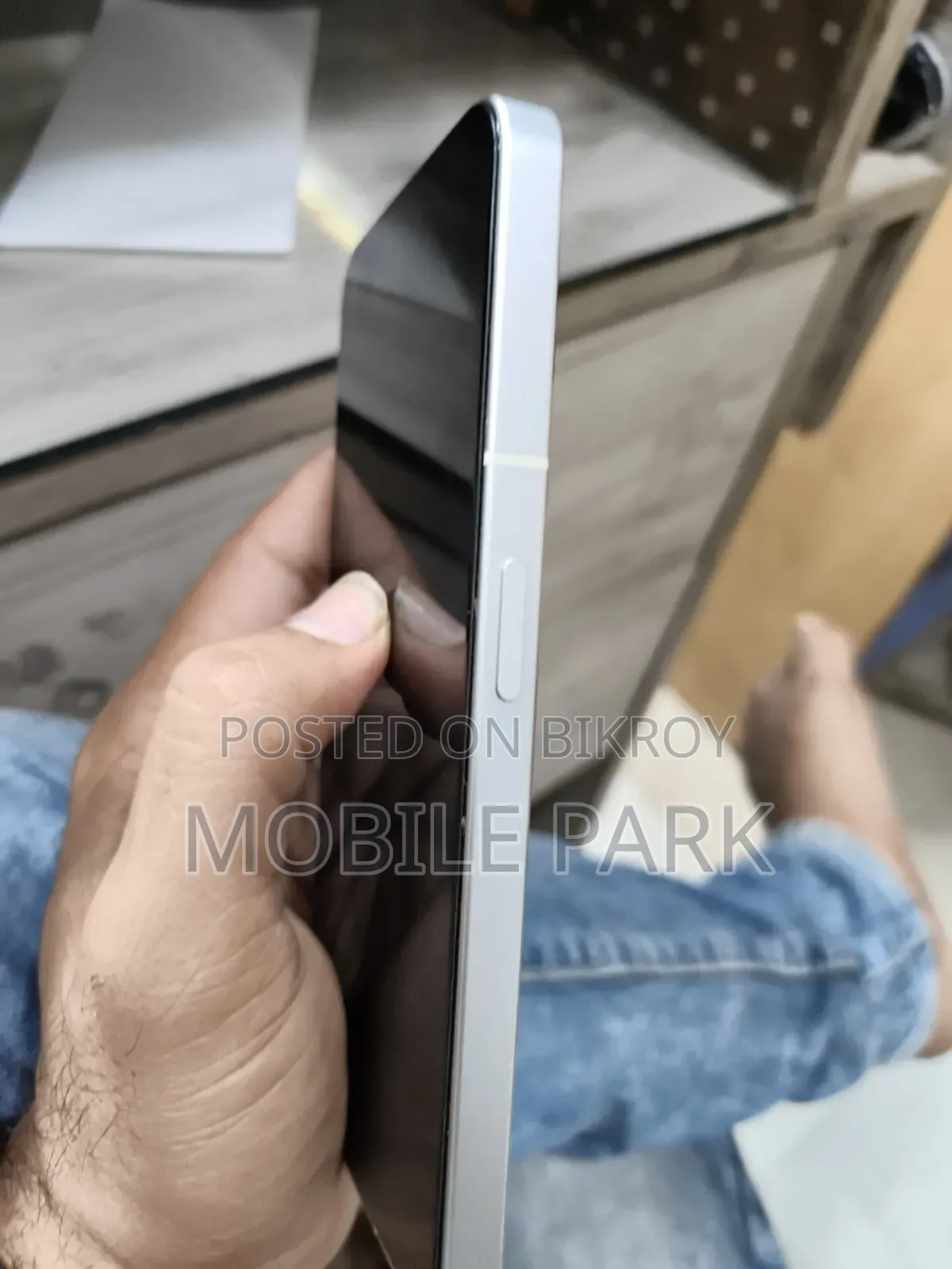 নাথিং ফোন ১ ২৫৬ জিবি সাদা