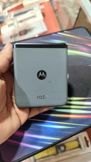 Motorola Razr 40s 256 GB Black