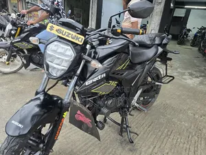 সুজুকি ২০২২ কালো