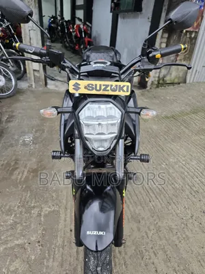 সুজুকি ২০২২ কালো