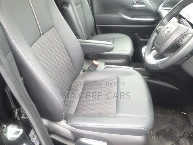 Toyota Noah 2022 Black