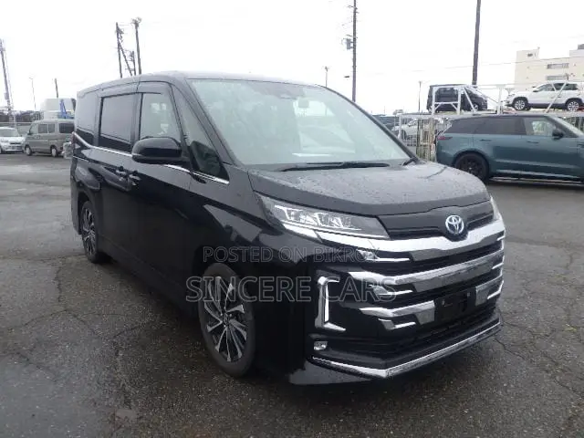 Toyota Noah 2022 Black