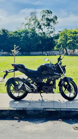 সুজুকি ২০২৪ ব্ল্যাক