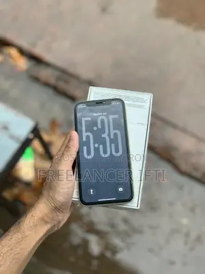 অ্যাপল আইফোন ১১ ৬৪ জিবি সাদা