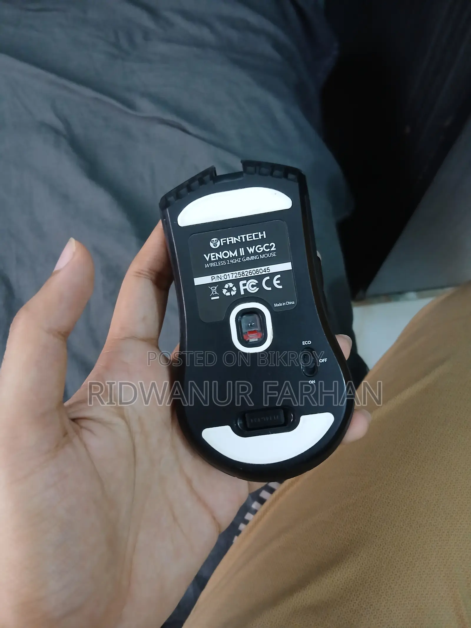 ফ্যান্টটেক ভেনম ২ ডব্লিউজিসি২ ব্ল্যাক ওয়্যারলেস গেমিং মাউস