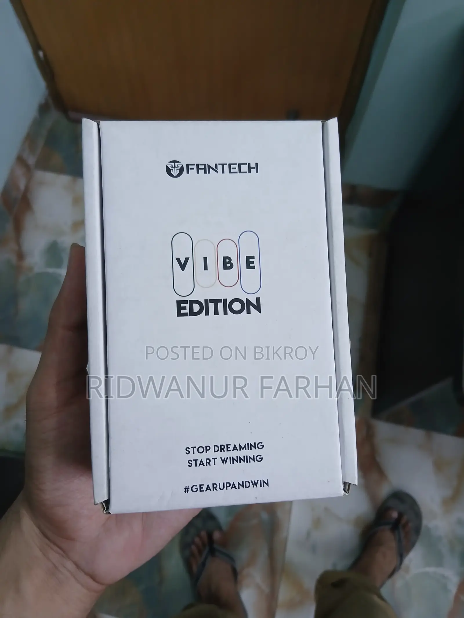 ফ্যান্টটেক ভেনম ২ ডব্লিউজিসি২ ব্ল্যাক ওয়্যারলেস গেমিং মাউস