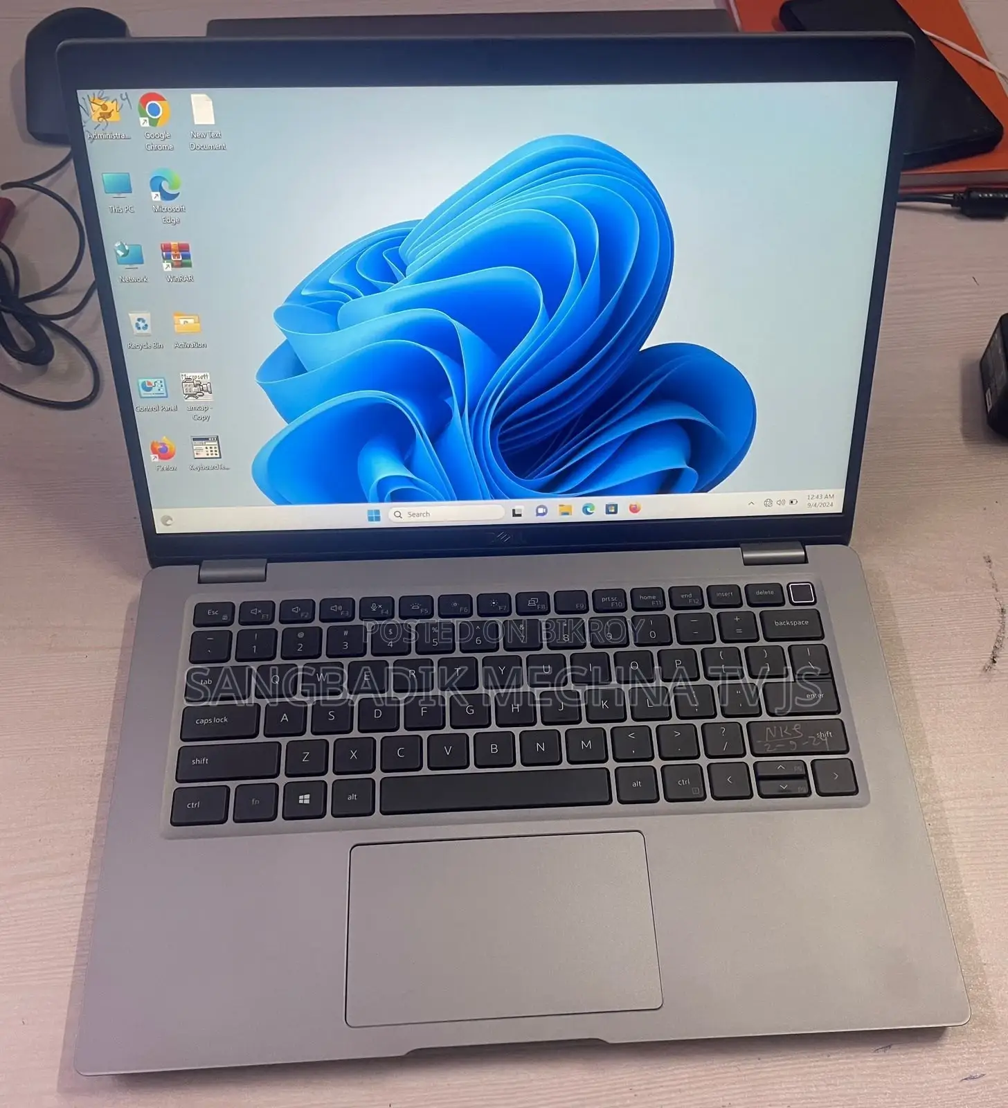 Laptop Dell 3GB Intel SSD 256GB