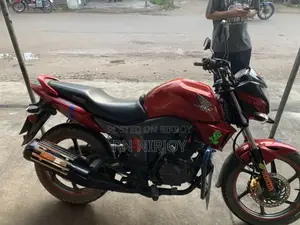 হন্ডা সিবি ২০১৬ রেড