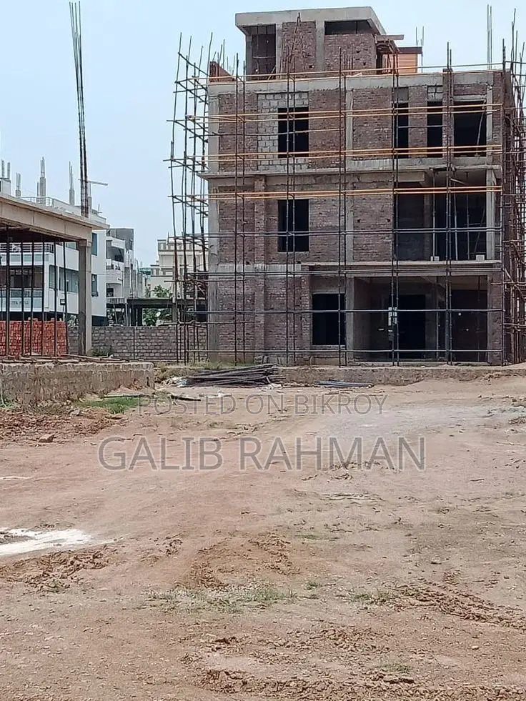 কাফরুলে ৩ বেডরুমের অ্যাপার্টমেন্ট বিক্রয়ের জন্য