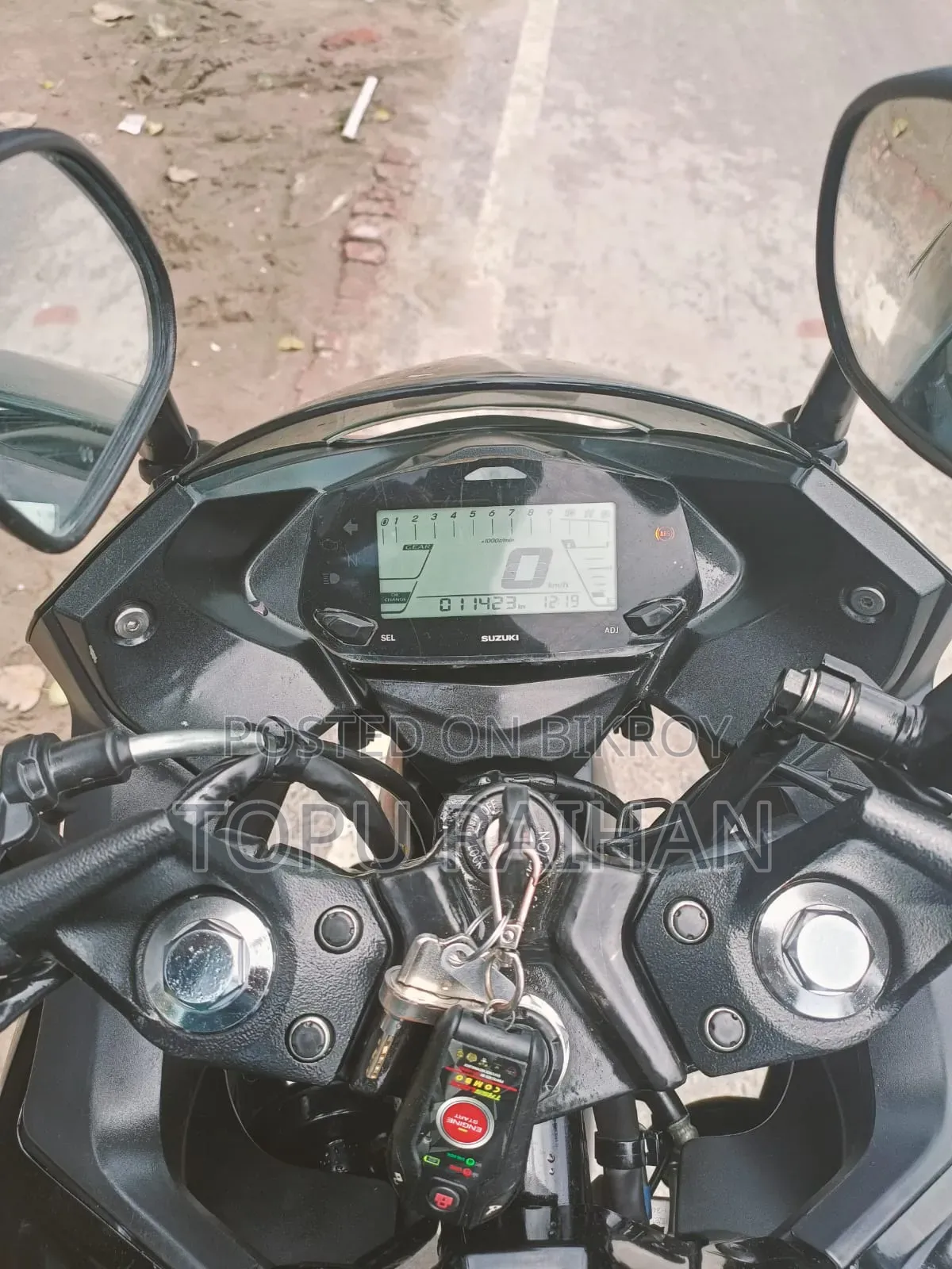 নতুন সুজুকি জিক্সার এফআই এবিএস ২০২৩ ব্ল্যাক
