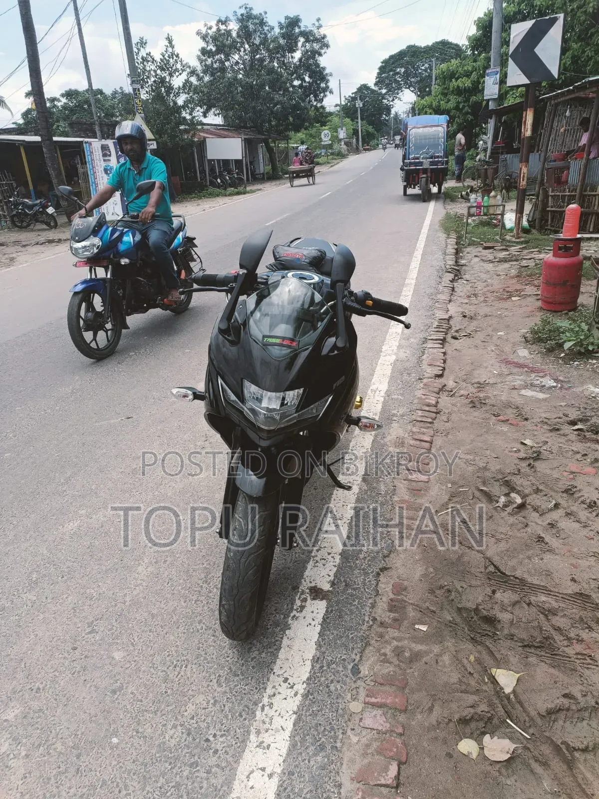 নতুন সুজুকি জিক্সার এফআই এবিএস ২০২৩ ব্ল্যাক