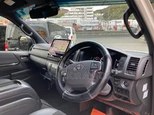 Toyota HiAce ২০২১