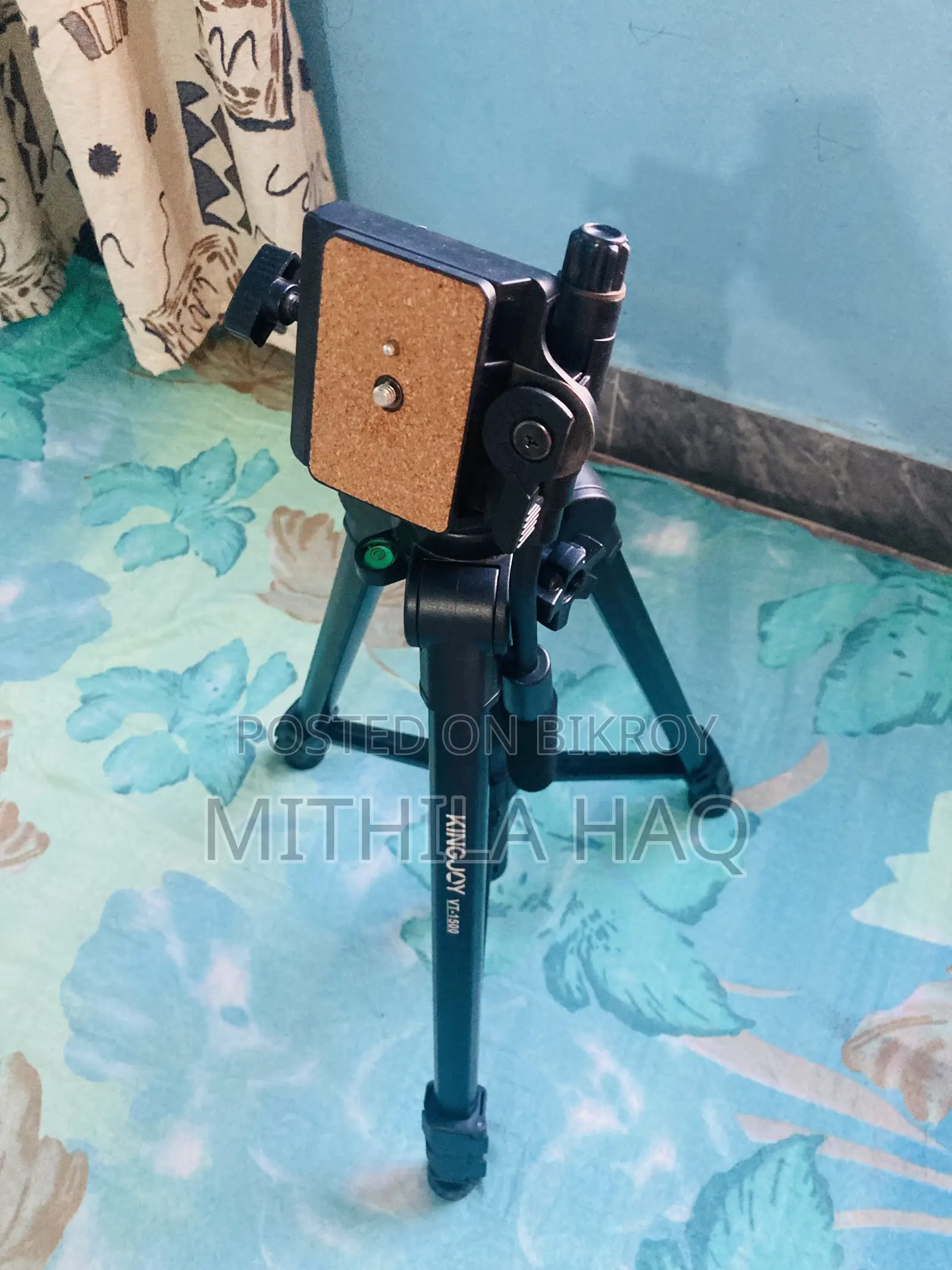 ডিএসএলআর ক্যামেরা স্ট্যান্ড