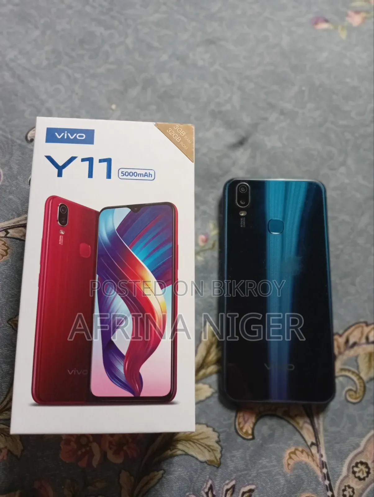 Vivo Y11 32 GB Blue