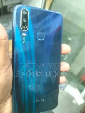 Vivo Y11 32 GB Blue
