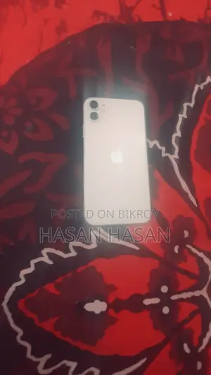 অ্যাপল আইফোন ১১ ১২৮ জিবি হোয়াইট