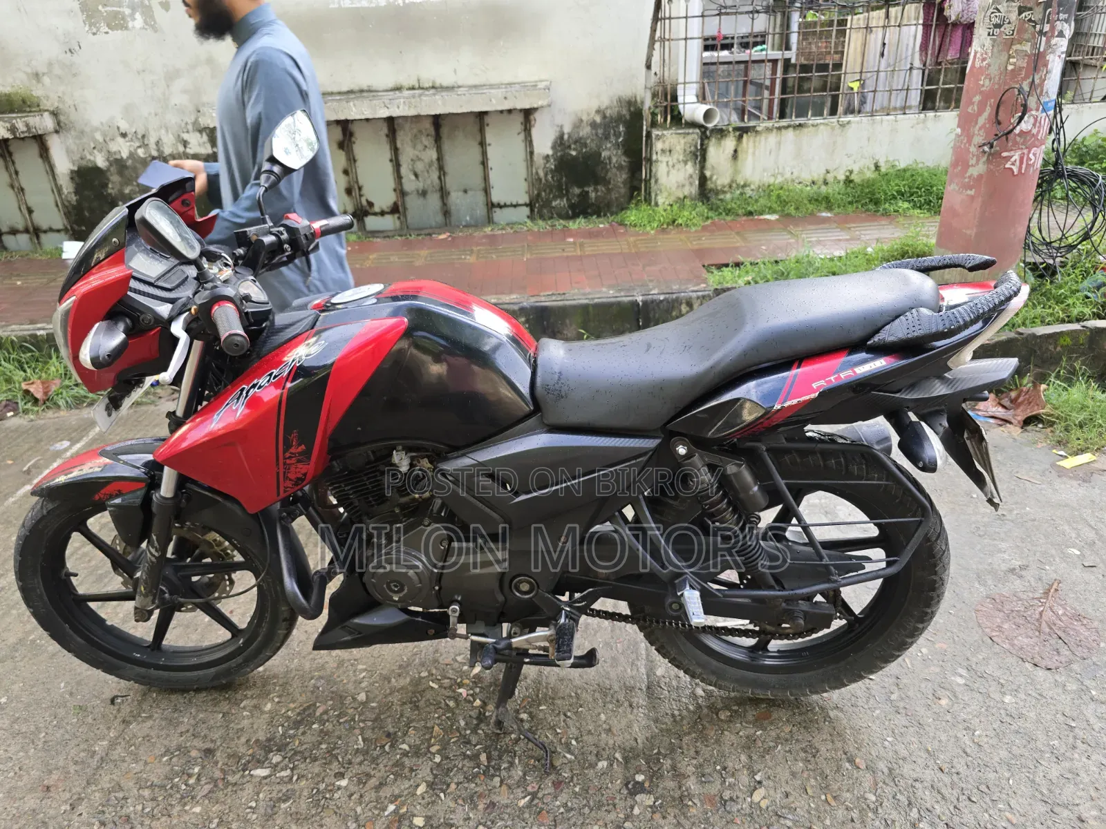 টিভিএস আপাচে ১৮০ আরটিআর ২০১৫ ব্ল্যাক