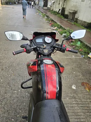 টিভিএস আপাচে ১৮০ আরটিআর ২০১৫ ব্ল্যাক