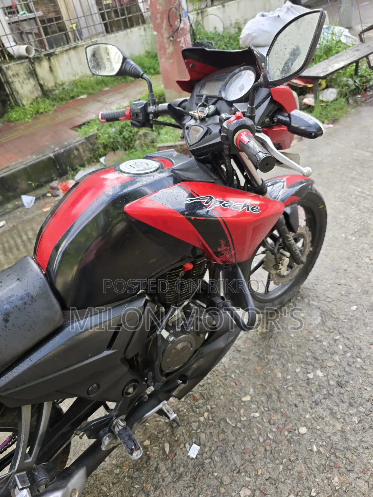 টিভিএস আপাচে ১৮০ আরটিআর ২০১৫ ব্ল্যাক