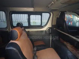 Toyota HiAce 2012 Silver
