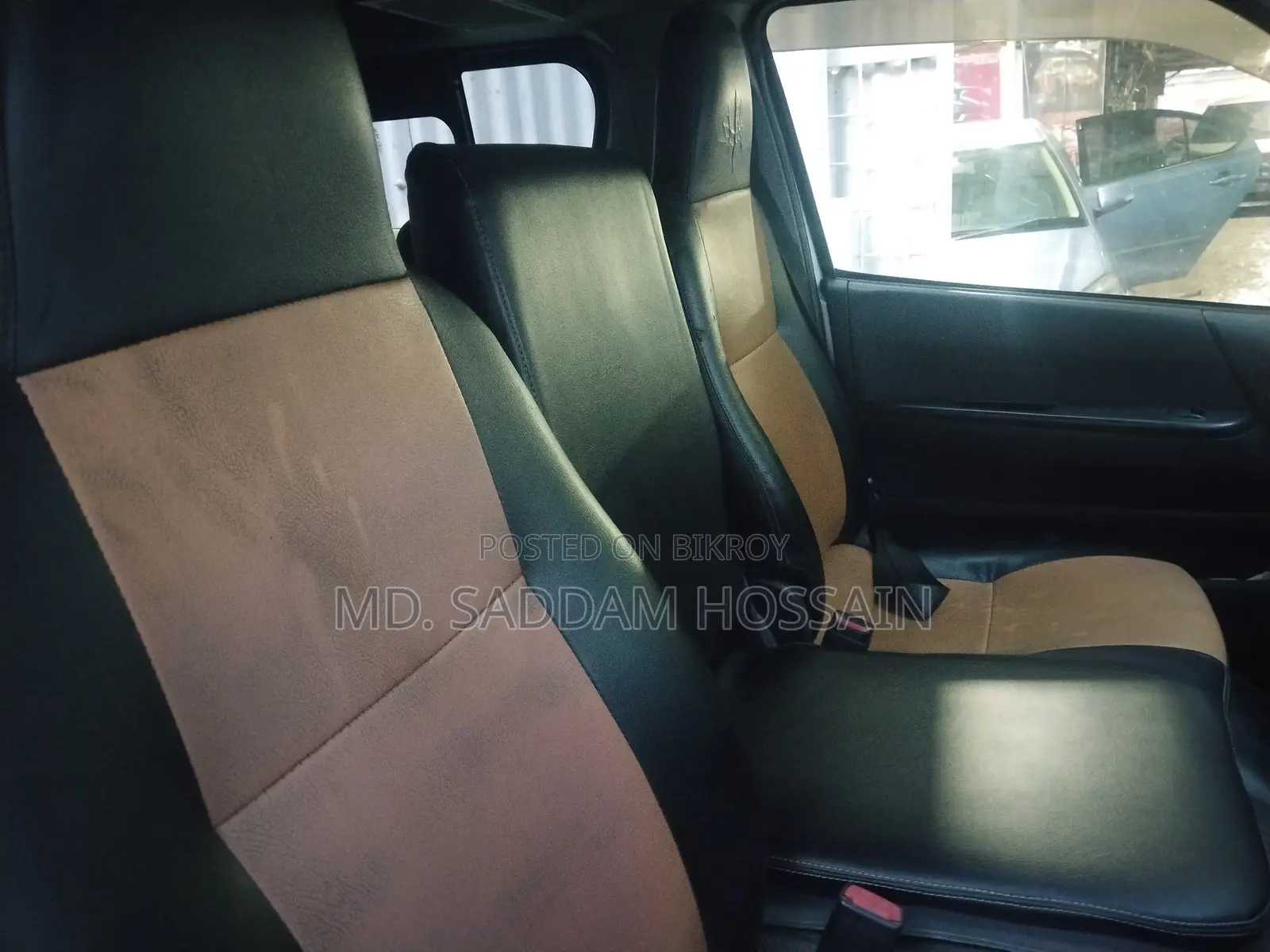 Toyota HiAce 2012 Silver