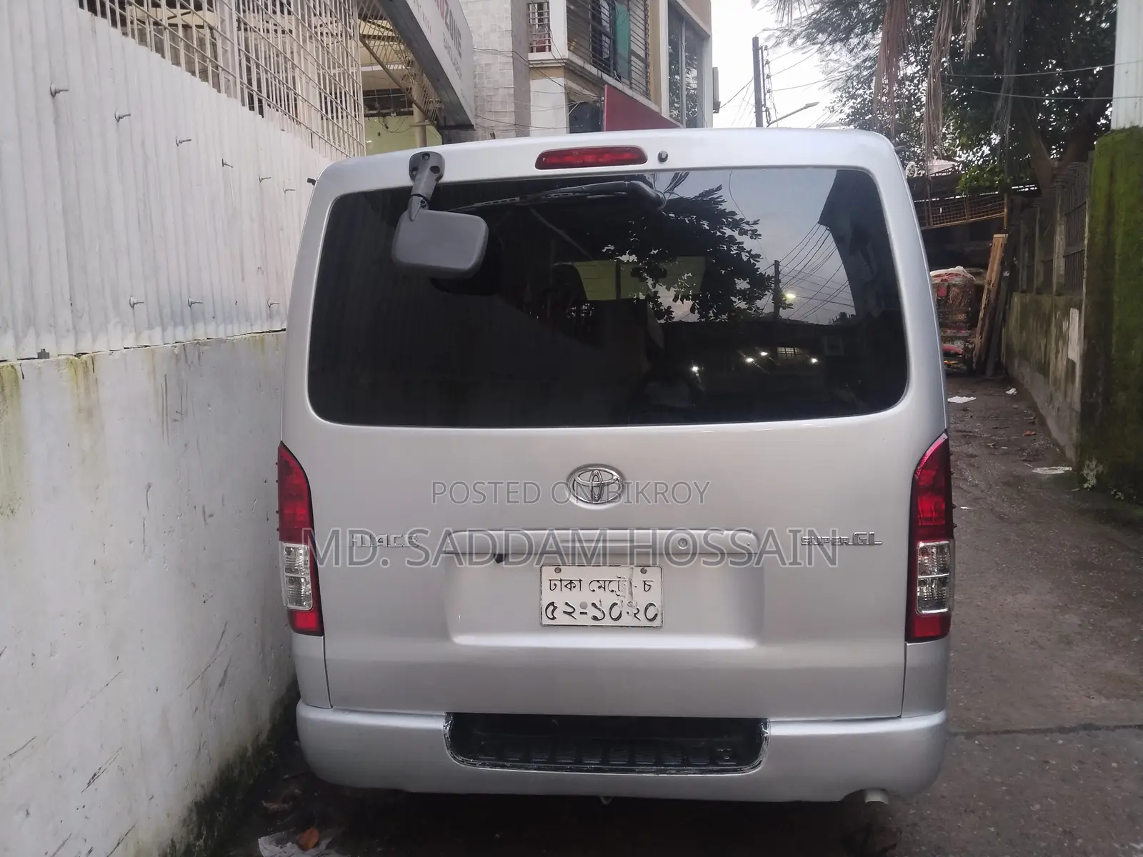 Toyota HiAce 2012 Silver