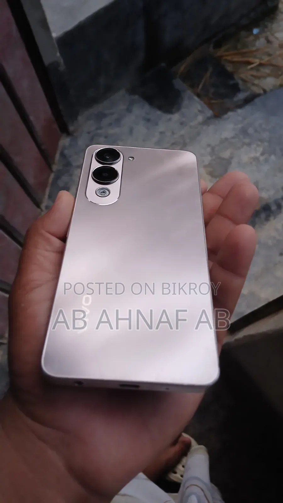 ভিভো ওয়াই০৪ ৬৪ জিবি সিলভার