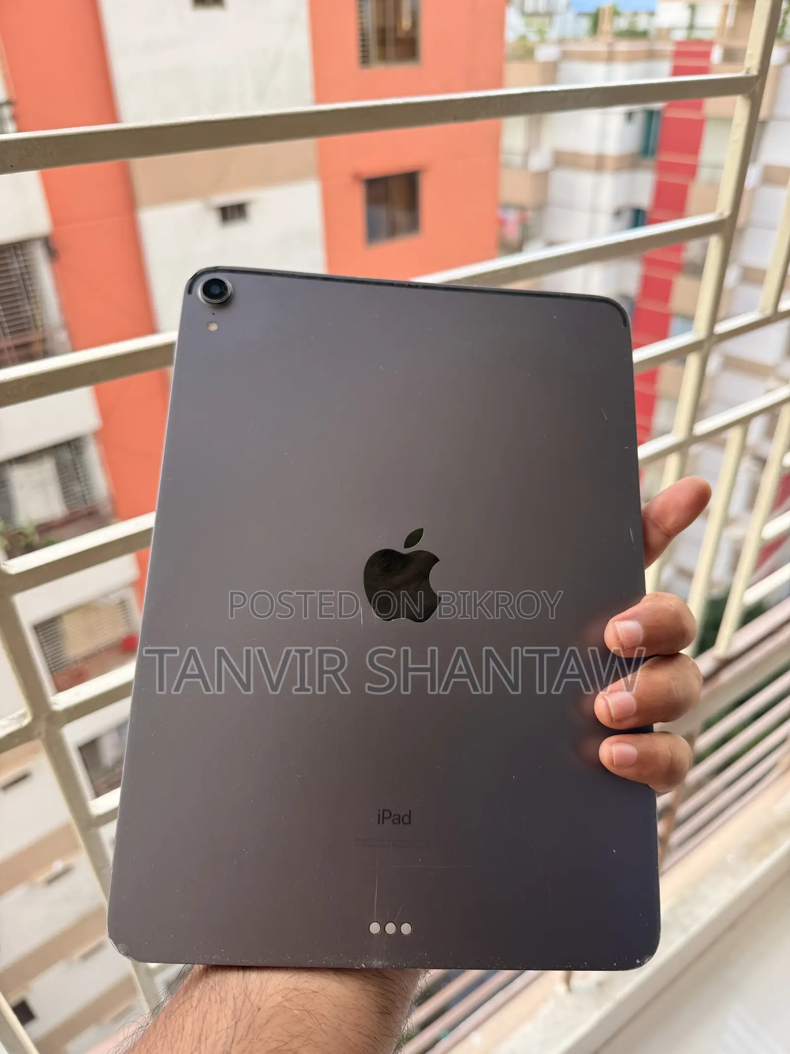 Apple iPad Pro 11 (2018) 64 GB Gray