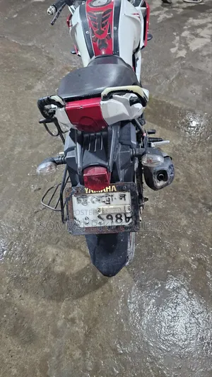Yamaha FZ 2016 White