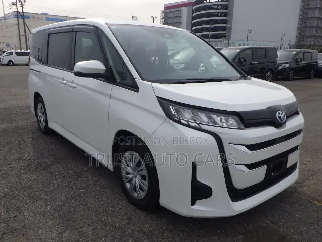 Toyota Noah 2022 Pearl