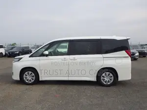 Toyota Noah 2022 Pearl