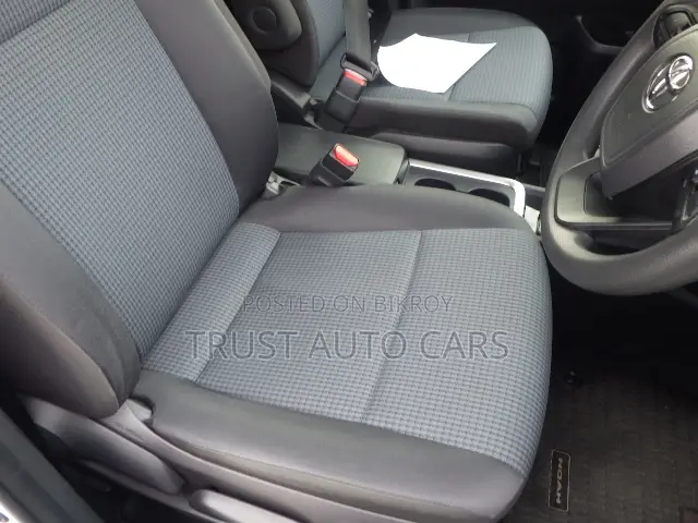 Toyota Noah 2022 Pearl