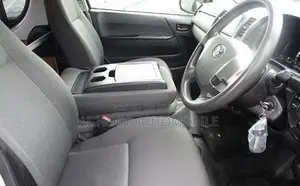 Toyota HiAce 2021 Silver