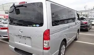 Toyota HiAce 2021 Silver